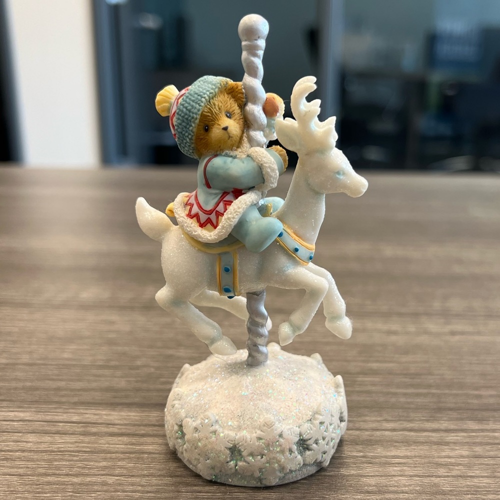 Retired Cherished Teddies Avon Exclusive 2005 “Frosty Fun”